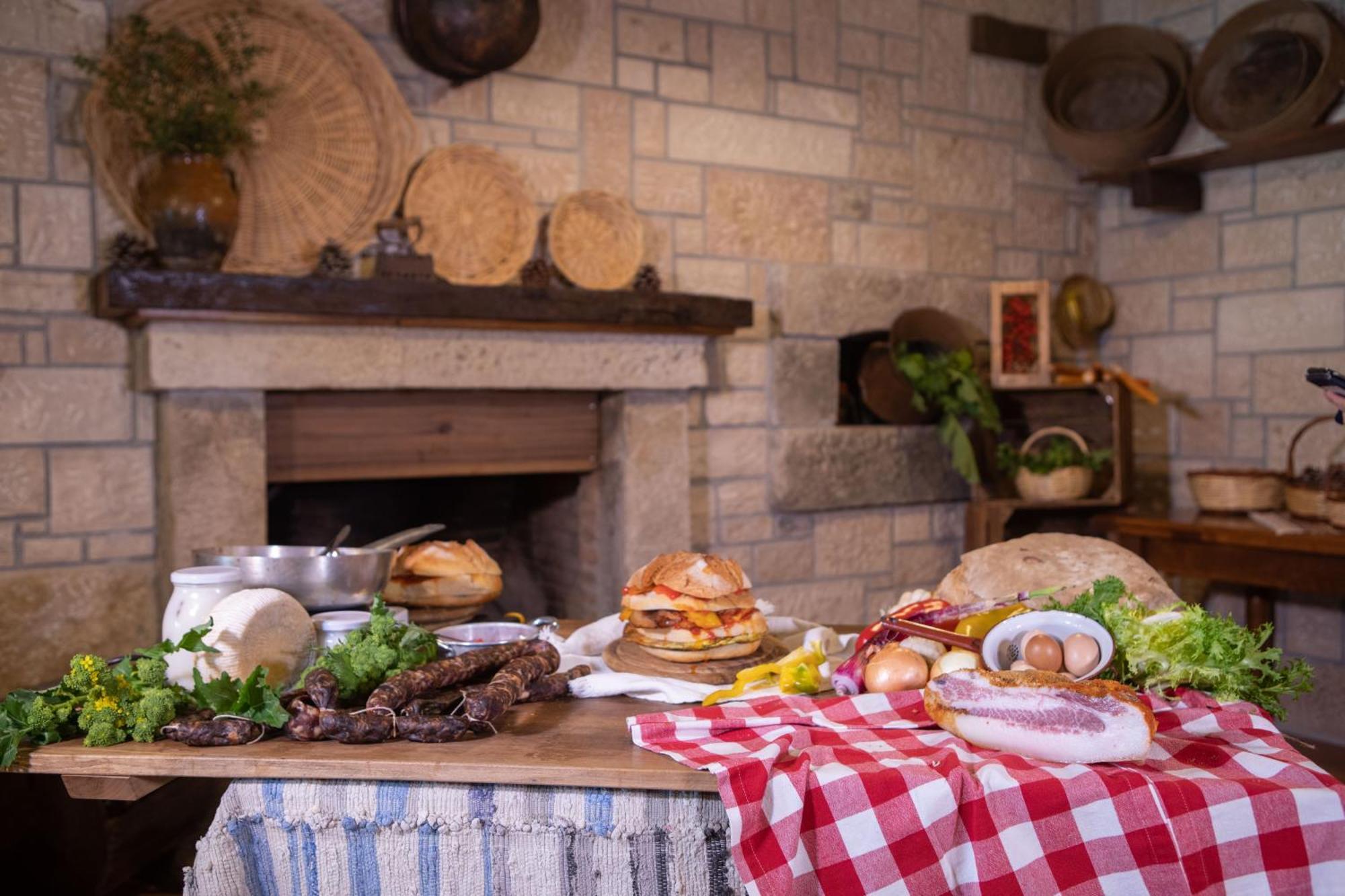 Agriturismo Terra E Sapori Campodipietra 外观 照片