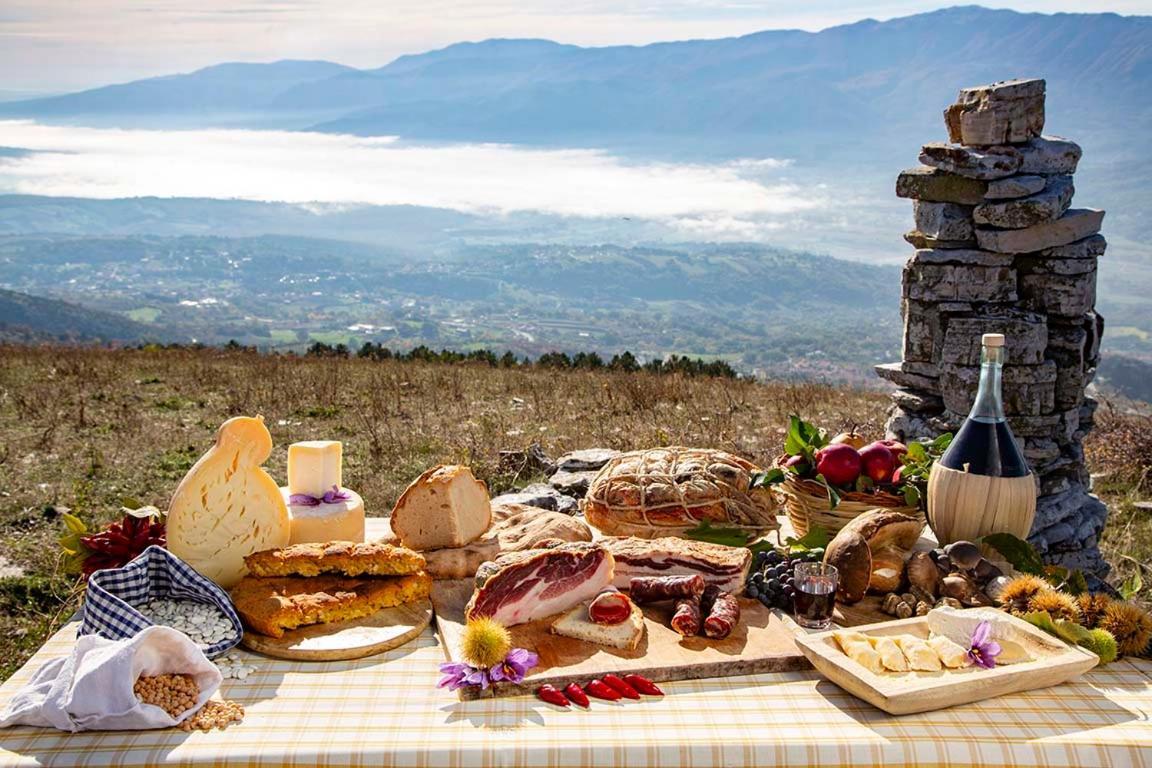 Agriturismo Terra E Sapori Campodipietra 外观 照片